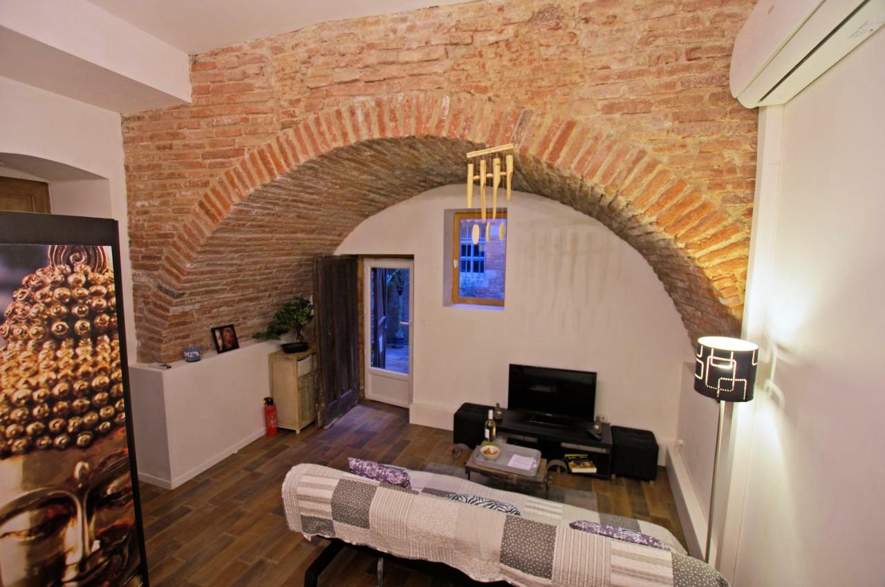 Le Pialou Apartment Albi Bagian luar foto